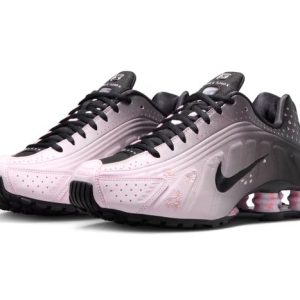 Alternative view of Nike Shox R4 “Sakura” – ‘Regal Pink – Black’