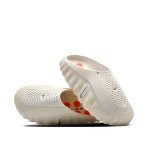 Alternative view of Nike Mind 001 Slide ‘Light Bone’